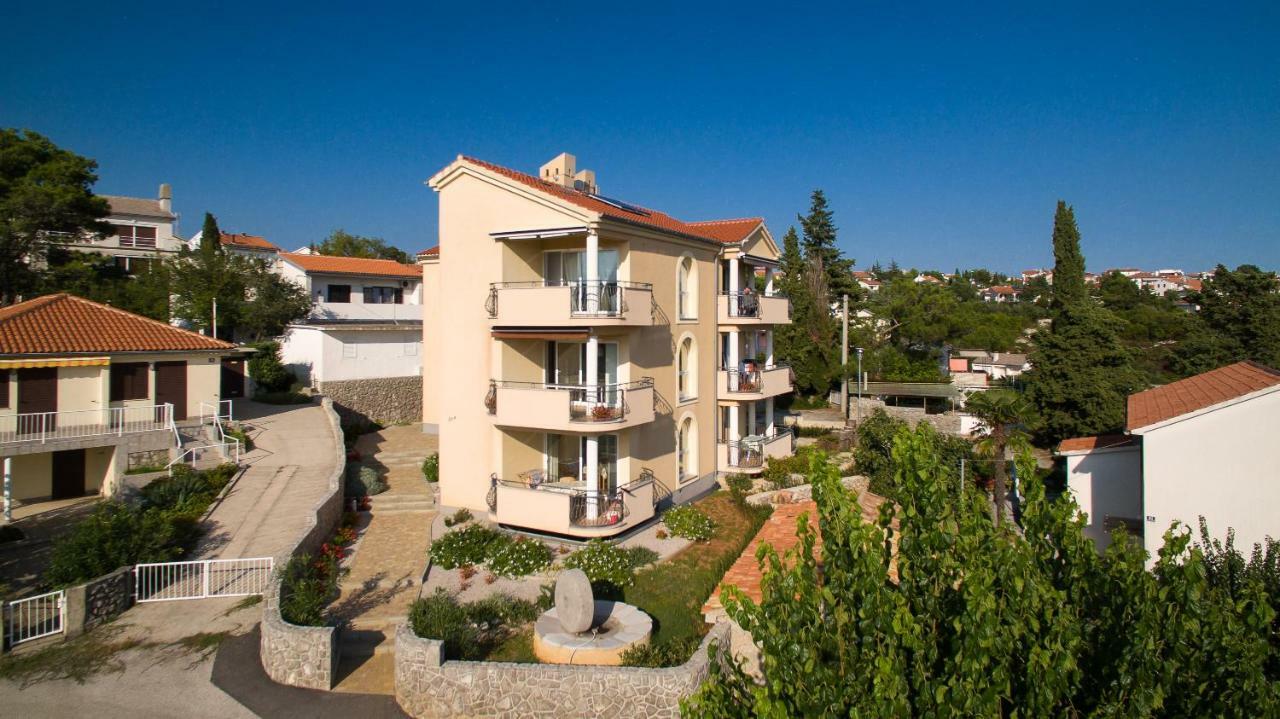 Daire Franko & Ana Krk Town